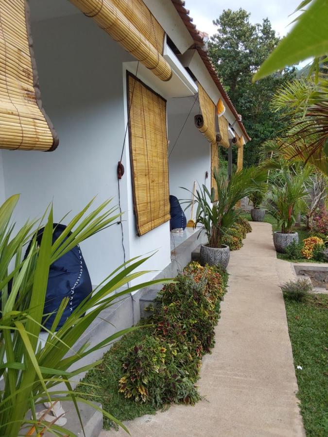 Okaoki Homestay Amed Eksteriør bilde
